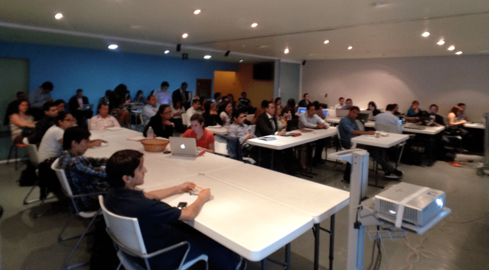 Solvis Radian6 Day México Salesforce Social Studio